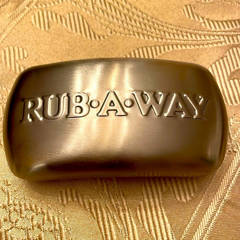 Amco Houseworks Rub-a-Way Bar stainless steel removes odors from hands